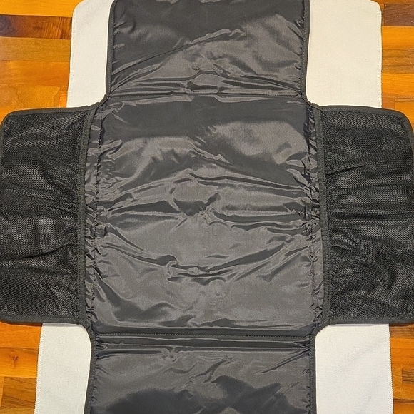 ​✨ Kate Spade New York | Chelsea Nylon Baby Changing Pad ✨ - Picture 5 of 9